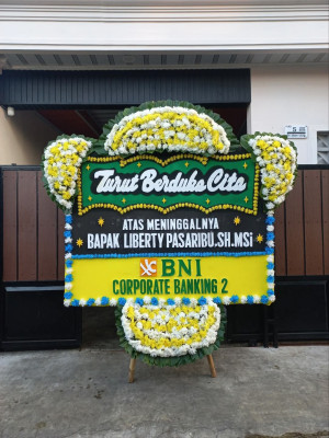 Papan Bunga Duka di Kragilan