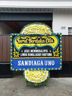 Papan Bunga Duka di Kragilan